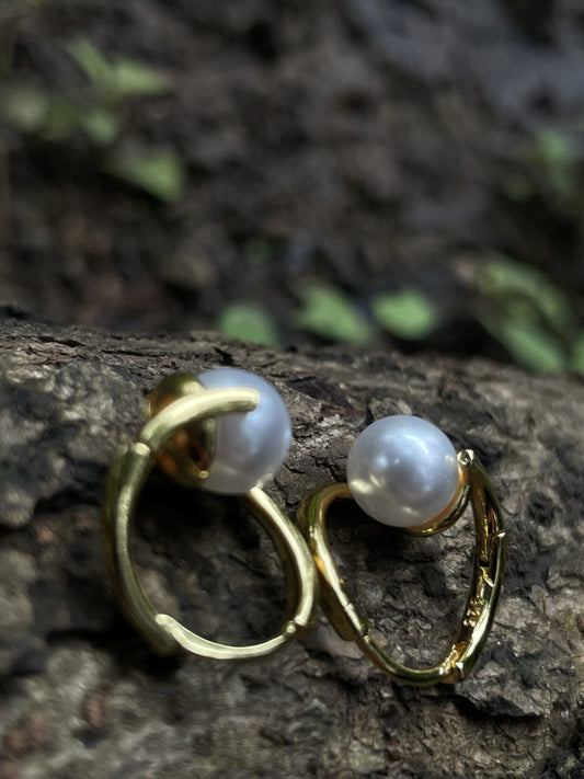 Pearl cubic zircon hoop gold earring