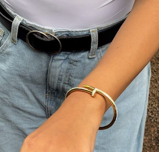 Nail glimmer bracelet