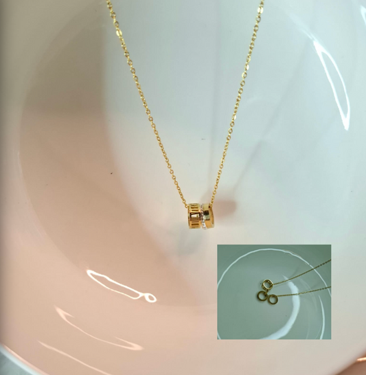 Loops charming pendant